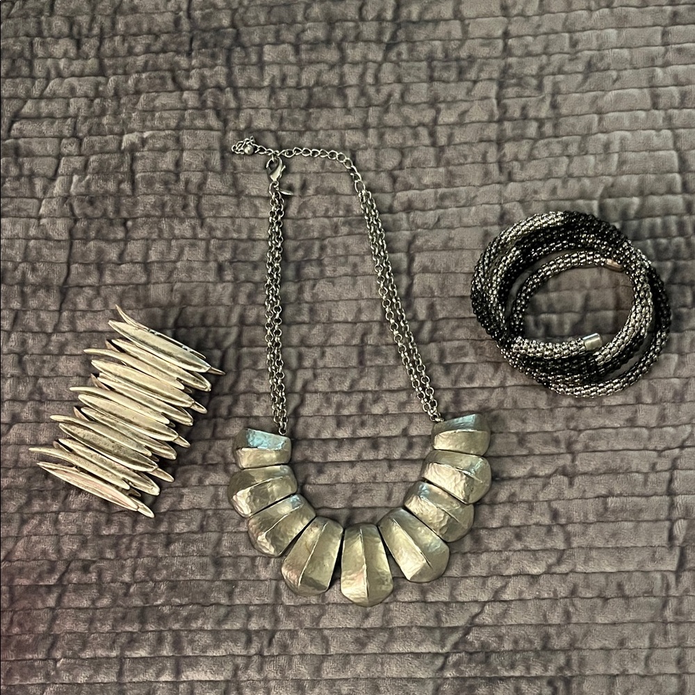 Costume Silver Necklace and Bracelet Set